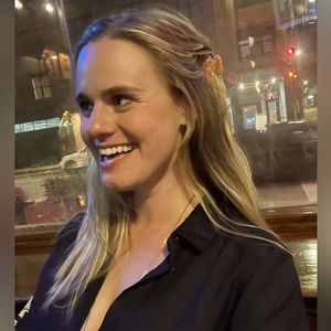 Meet your Posher, Gabriela